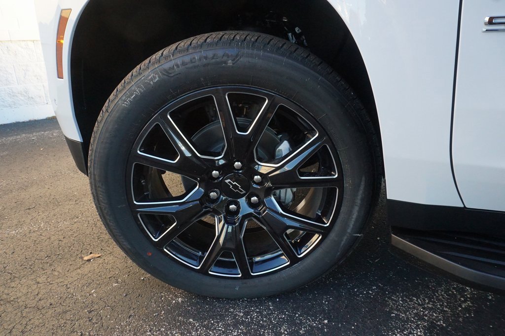 New 2026 Chevrolet Suburban High Country w/ Sun And Tow Package image 35