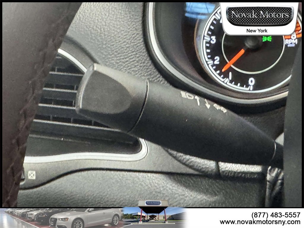 Used 2022 Jeep Cherokee Trailhawk image 18