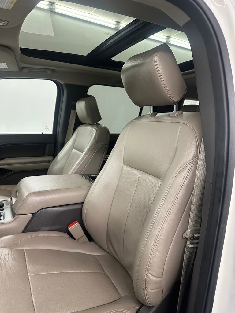 Used 2020 Ford Expedition XLT w/ Equipment Group 202A image 13