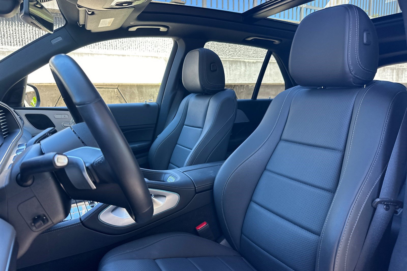 Used 2025 Mercedes-Benz GLE 450e 4MATIC image 5