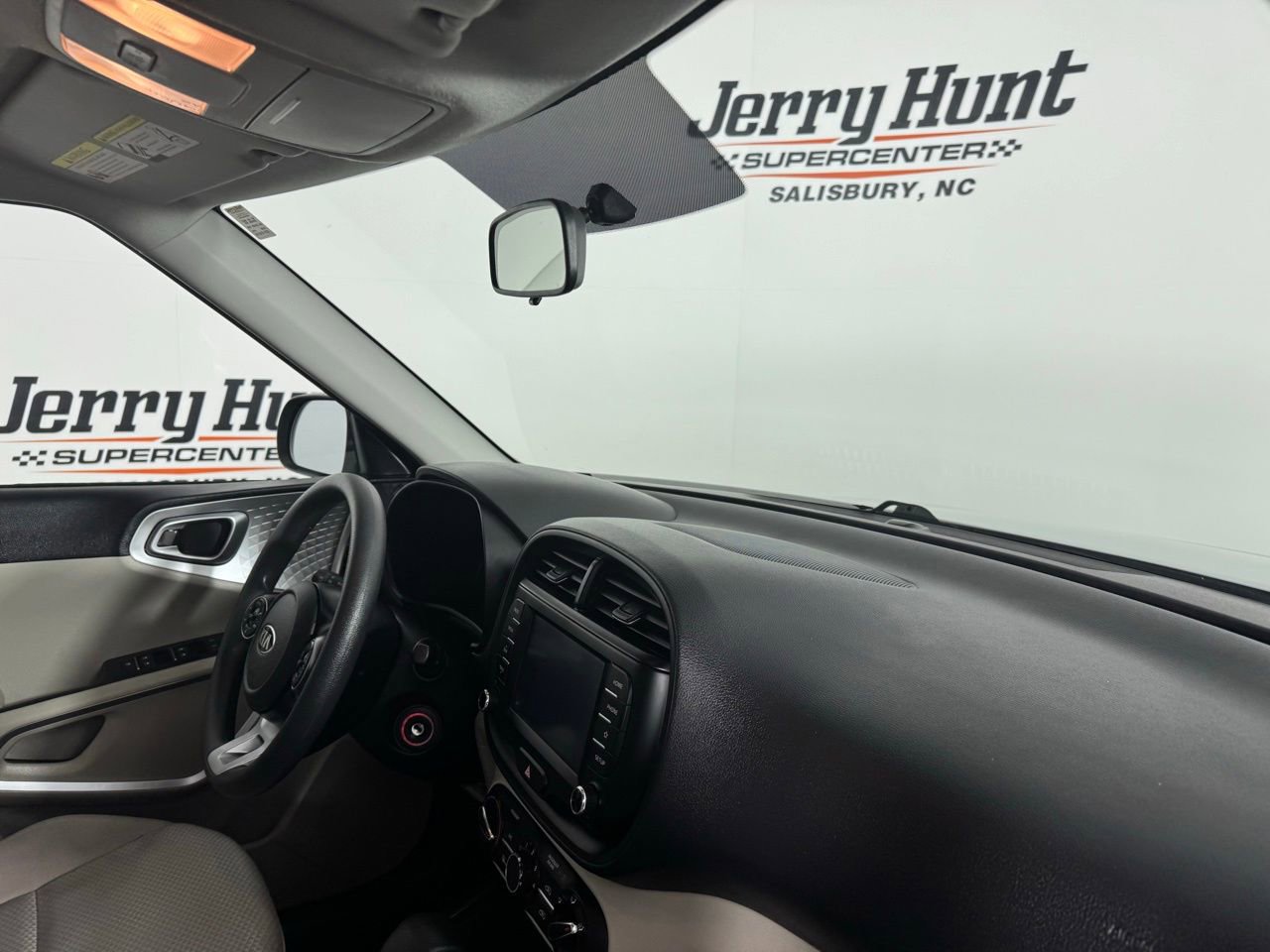 Used 2021 Kia Soul LX image 27