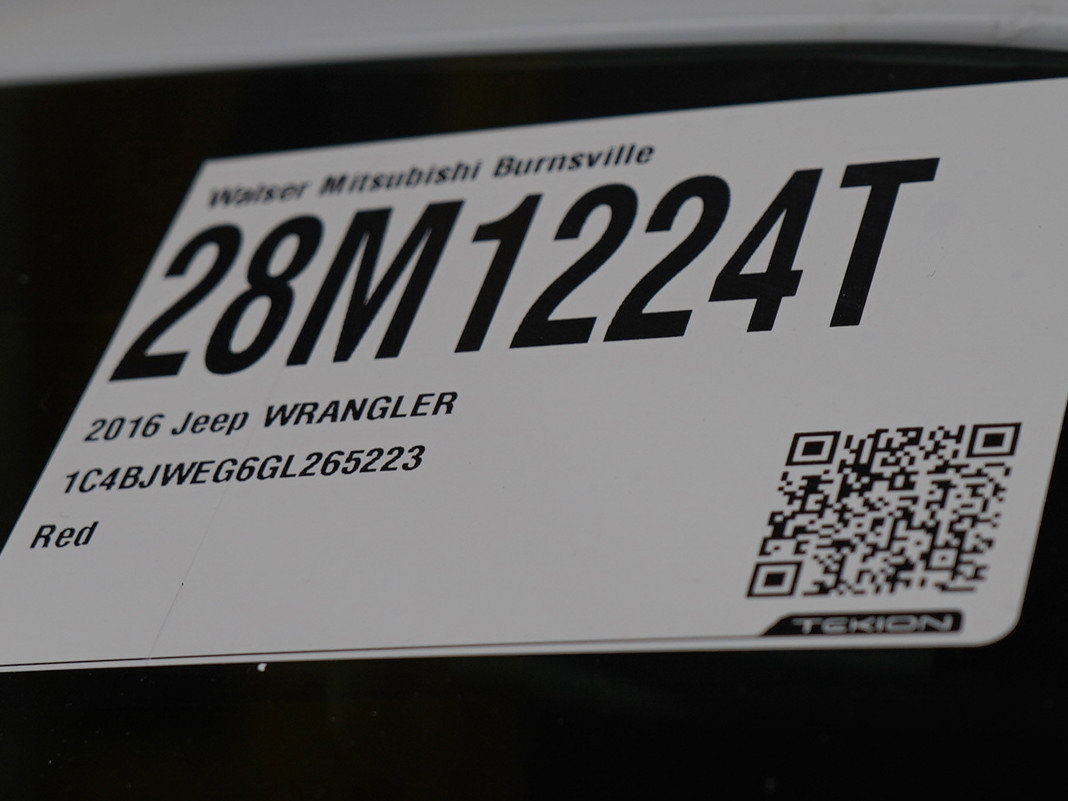 Used 2016 Jeep Wrangler Unlimited Sahara image 29