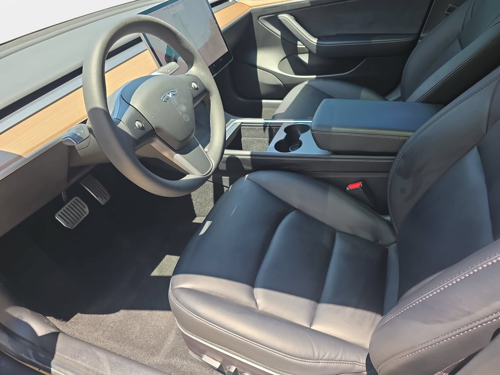 Used 2021 Tesla Model 3 Standard Range Plus RWD image 16