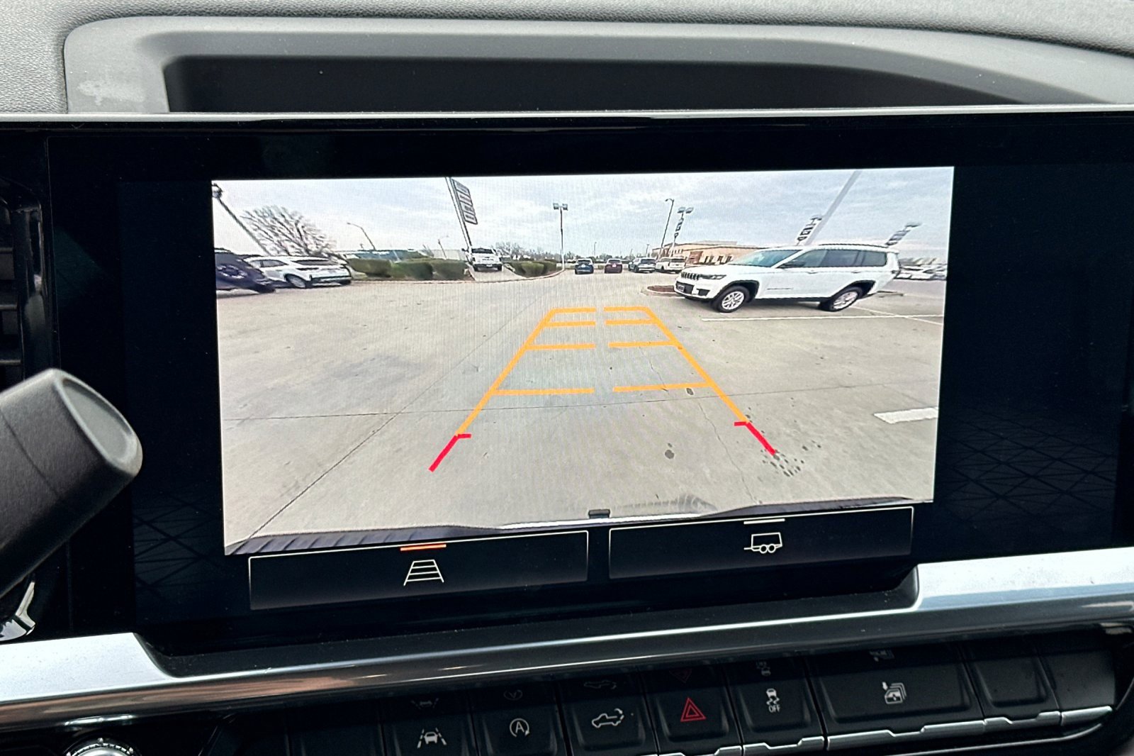 Used 2024 GMC Sierra 1500 SLT image 18