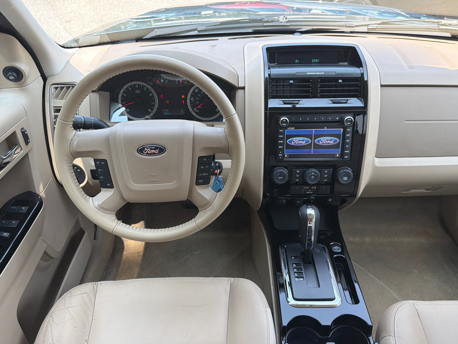 Used 2011 Ford Escape Limited w/ 302A Rapid Spec Order Code AWD/4WD image 23