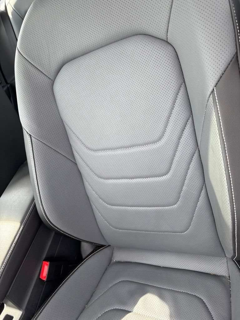 Used 2025 Volkswagen Jetta SEL FWD image 12