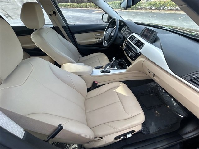 Used 2018 BMW 320i Sedan w/ Convenience Package image 21