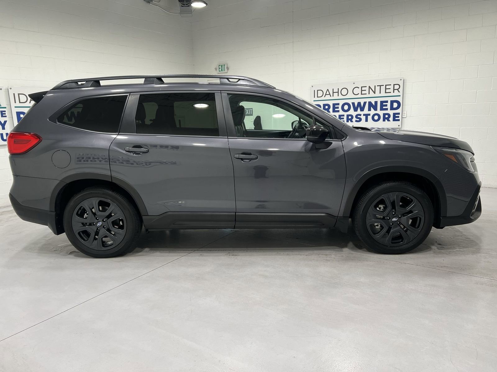 Used 2024 Subaru Ascent Onyx Edition Limited image 9