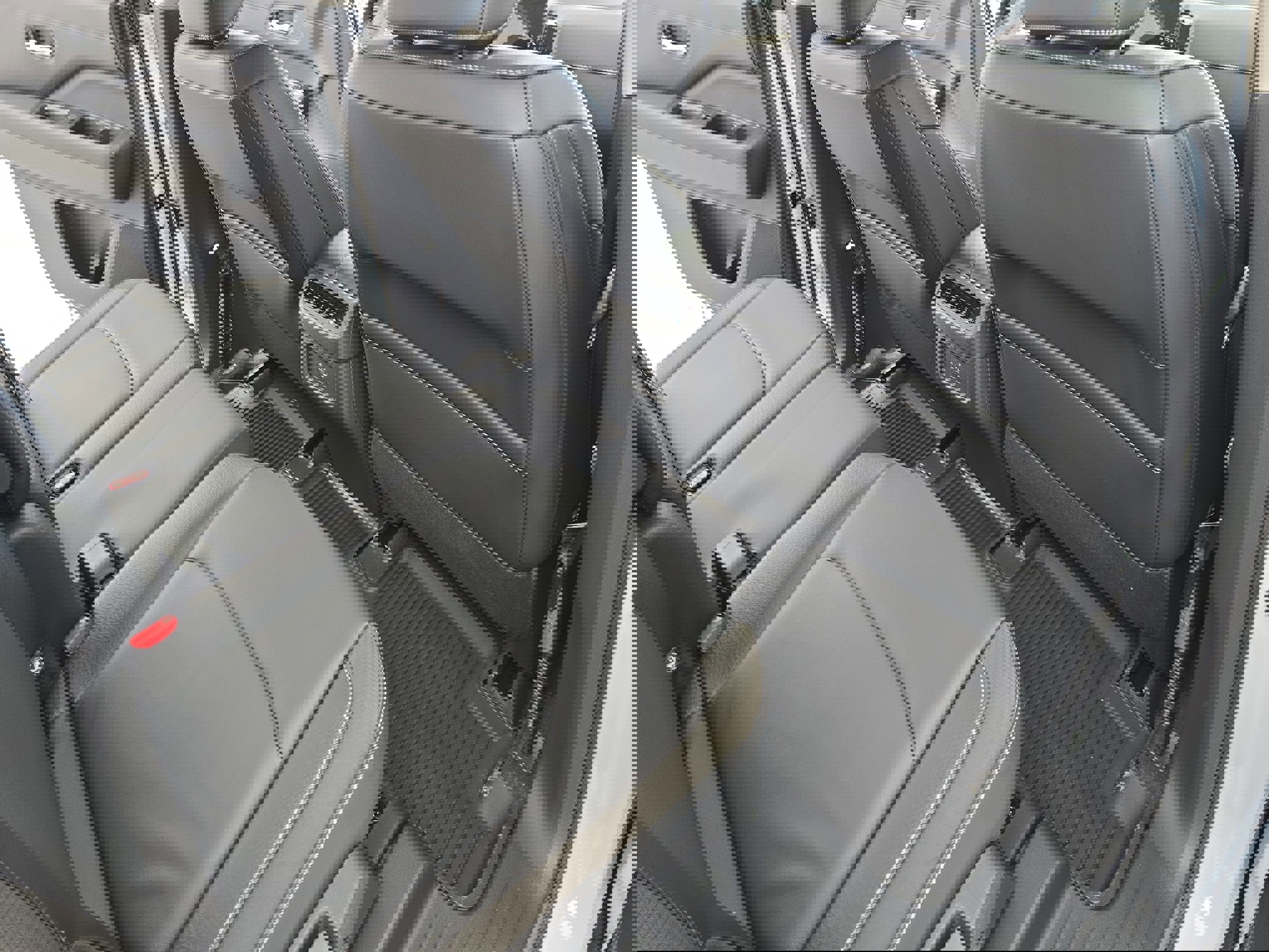 New 2025 Nissan Pathfinder SL image 11