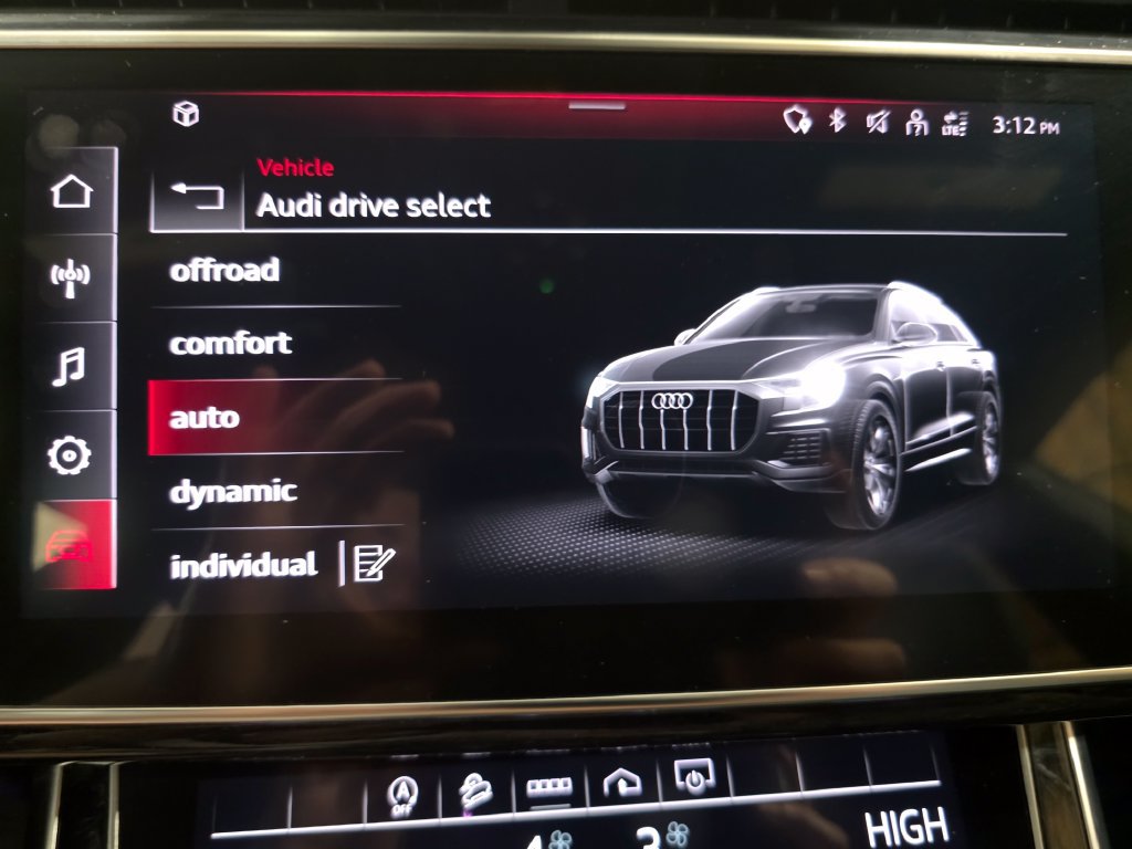 Used 2023 Audi Q8 Premium Plus AWD/4WD image 33