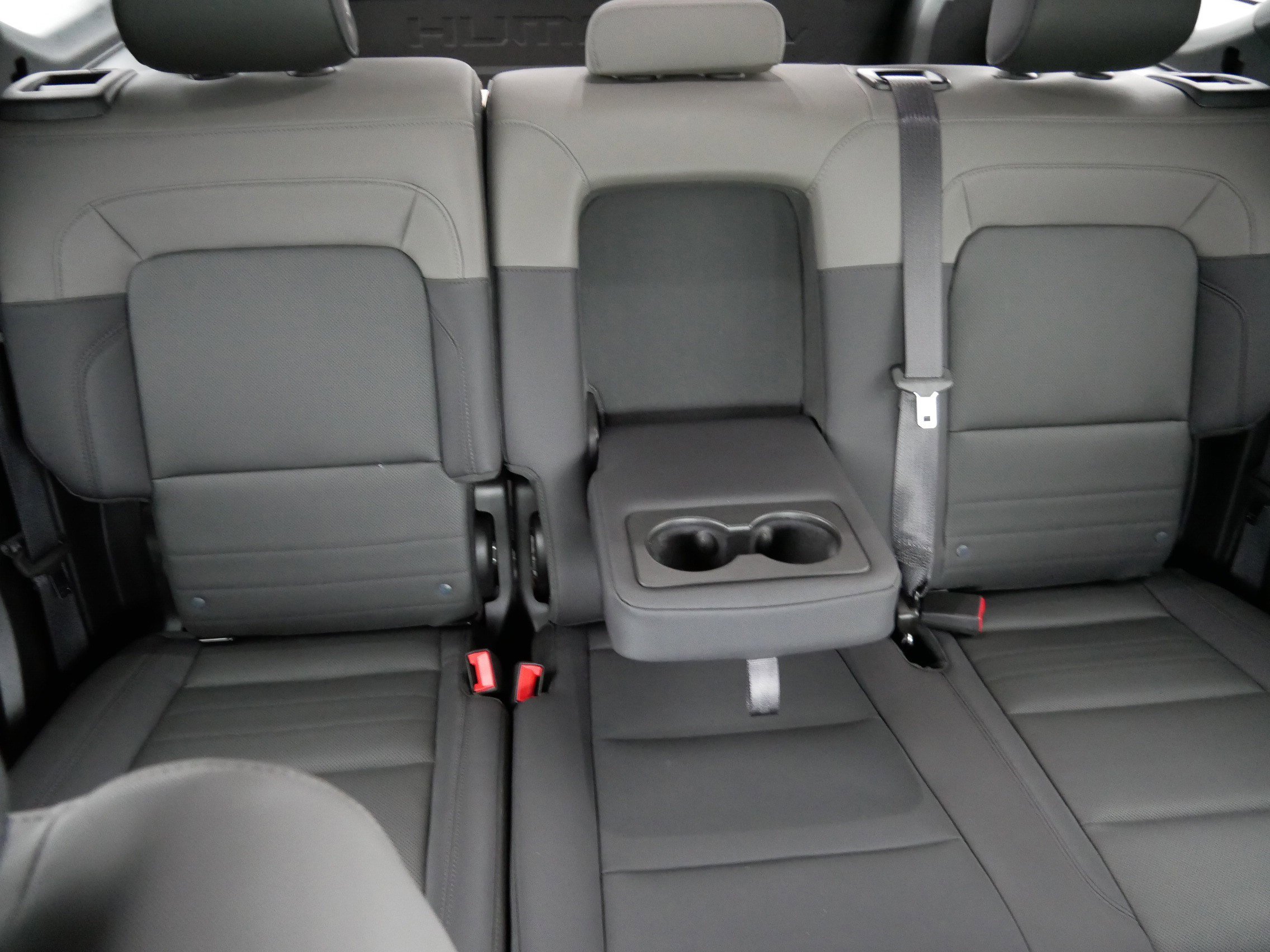 Used 2025 GMC Hummer EV 2X w/ LPO, Sport Package image 13