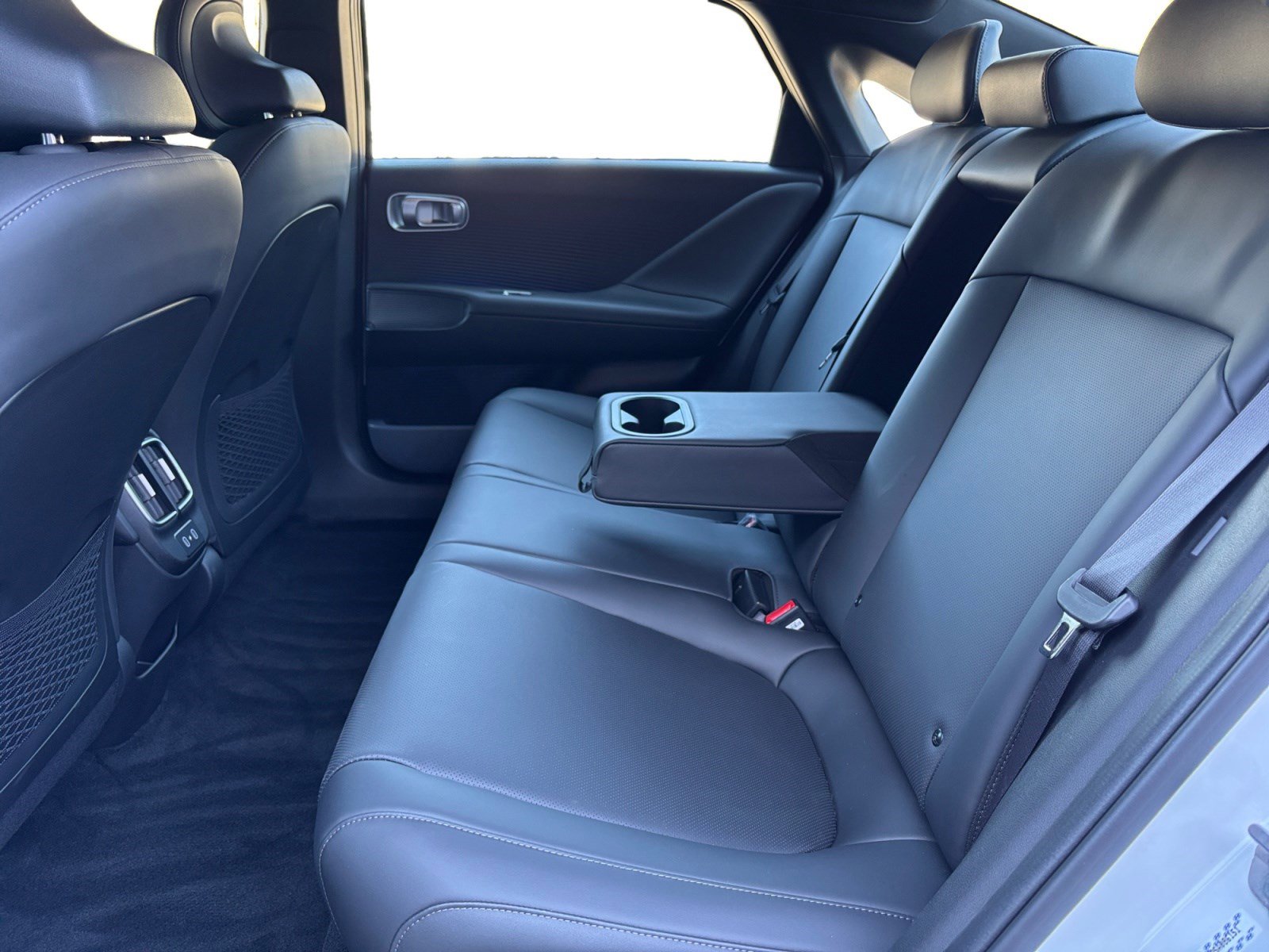 Used 2025 Hyundai Ioniq 6 SEL image 13