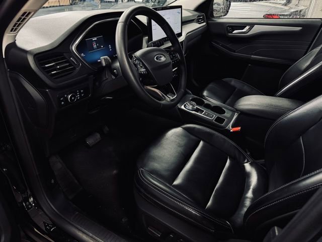 Used 2023 Ford Escape Platinum image 18