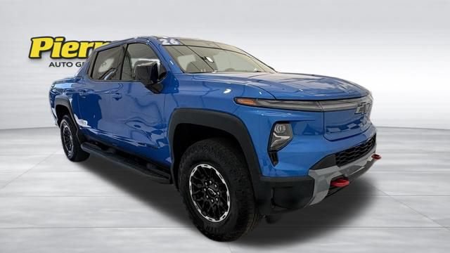 Used 2026 Chevrolet Silverado EV Trail Boss AWD/4WD image 6