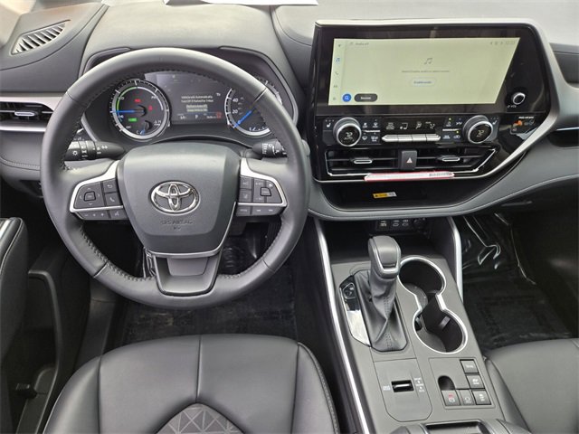Certified 2024 Toyota Highlander XLE image 15