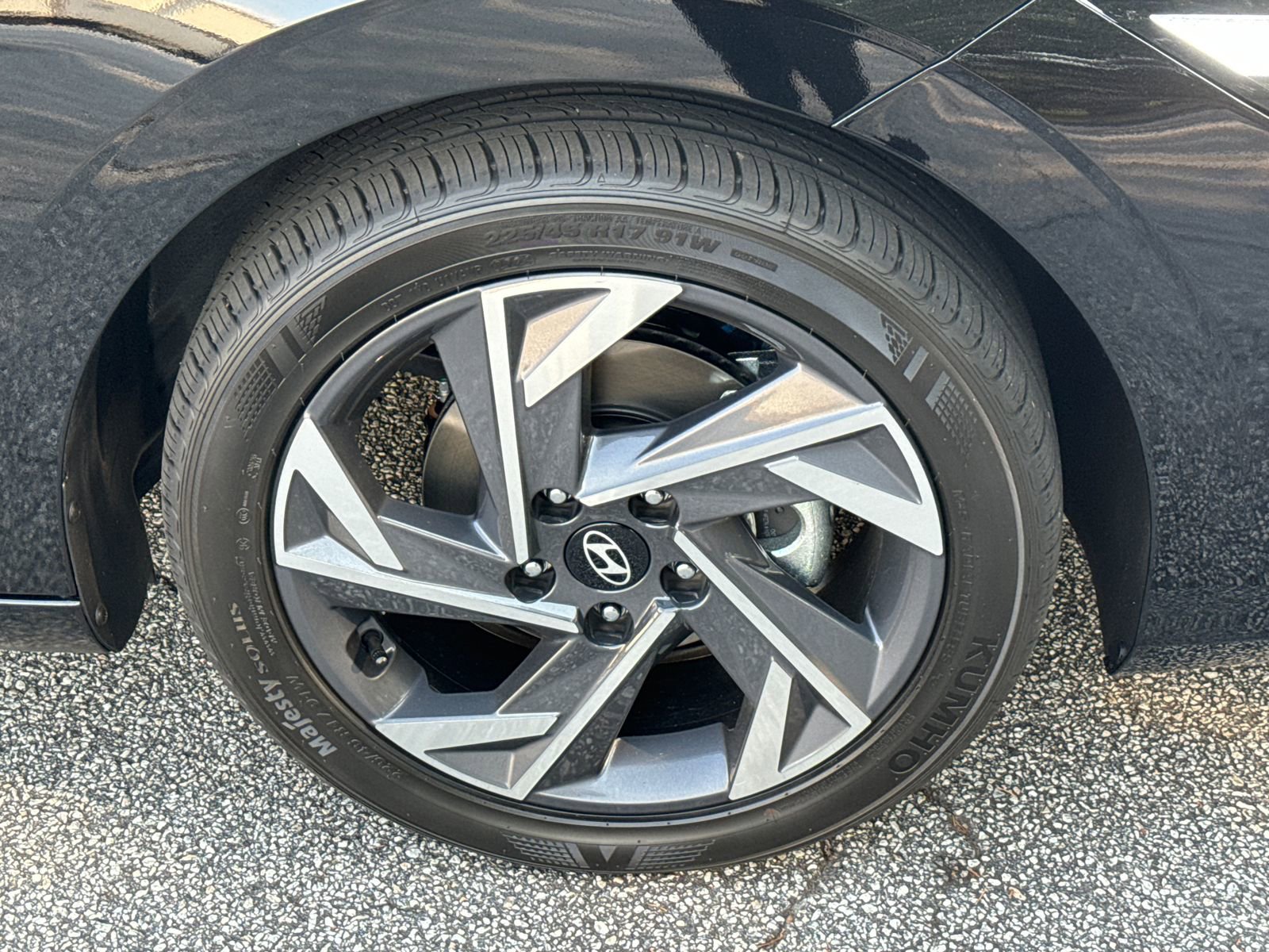 New 2025 Hyundai Elantra Sport image 12