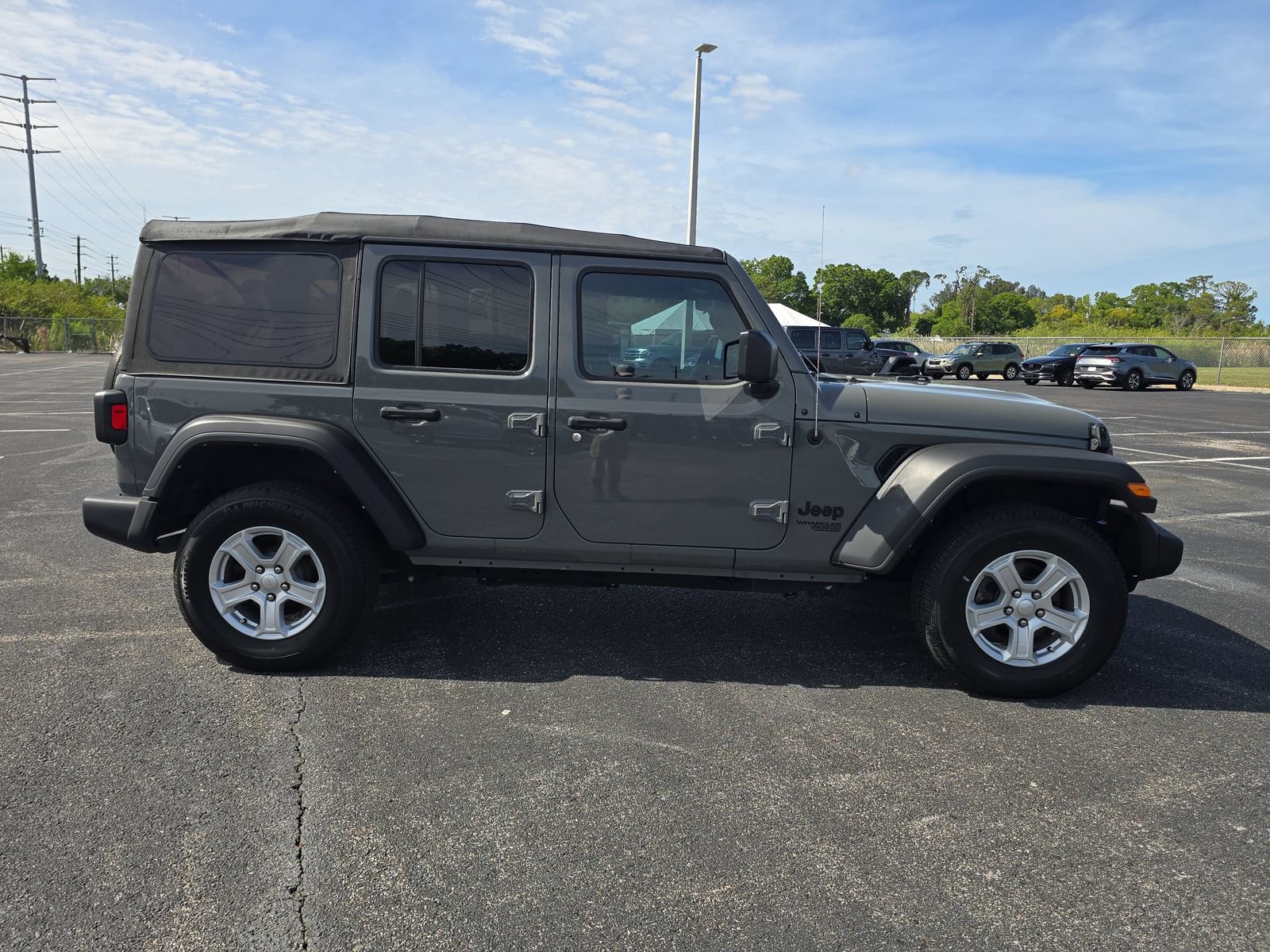 Used 2021 Jeep Wrangler Unlimited Sport AWD/4WD image 3