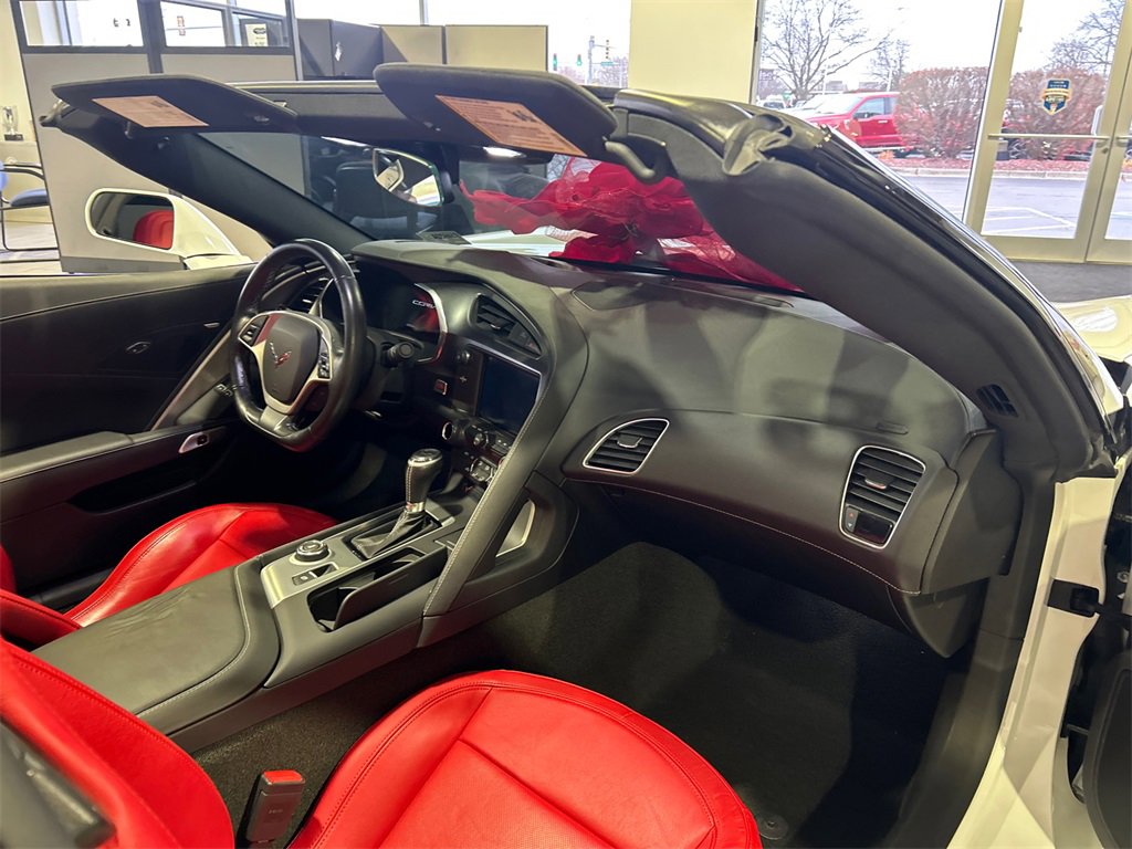 Used 2018 Chevrolet Corvette Stingray Coupe w/ 1LT image 27