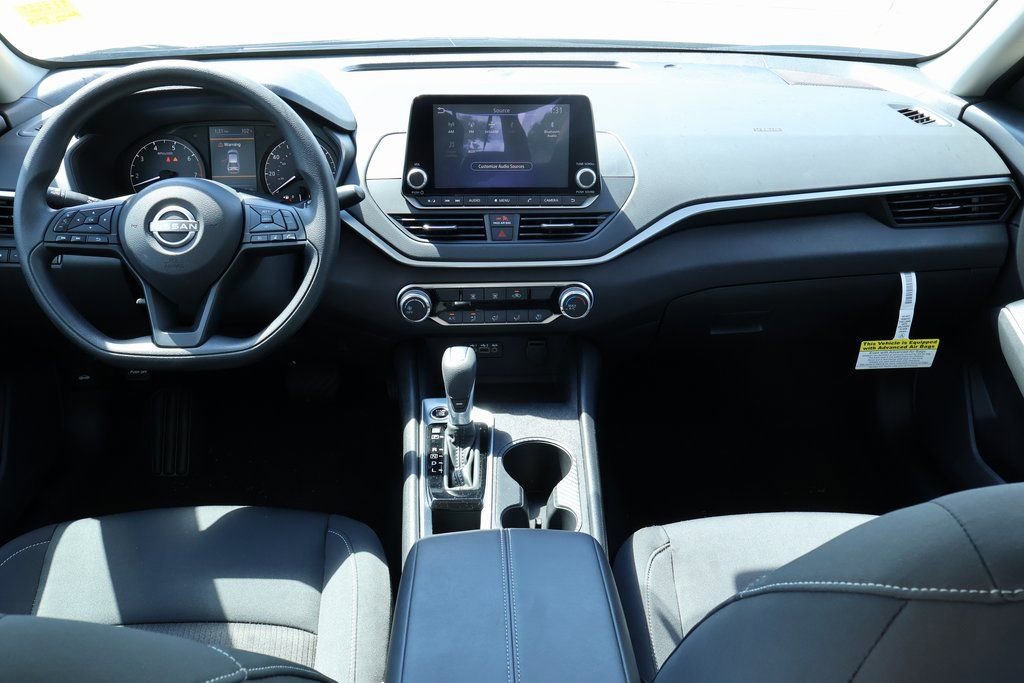 Certified 2025 Nissan Altima 2.5 S image 6