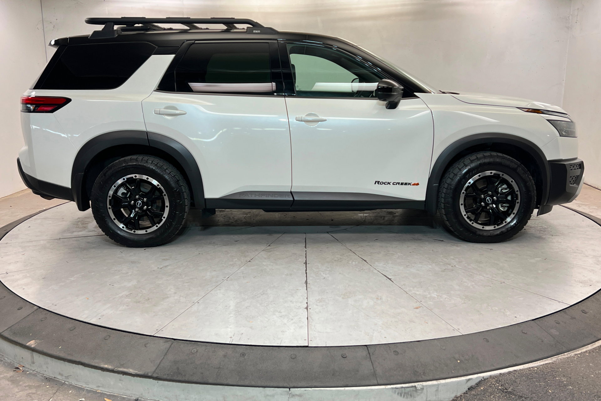 Used 2024 Nissan Pathfinder Rock Creek image 7