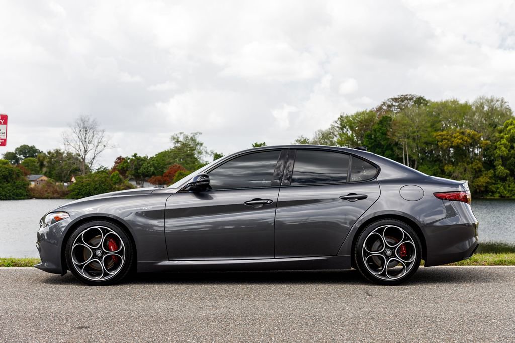 Used 2022 Alfa Romeo Giulia Veloce image 13