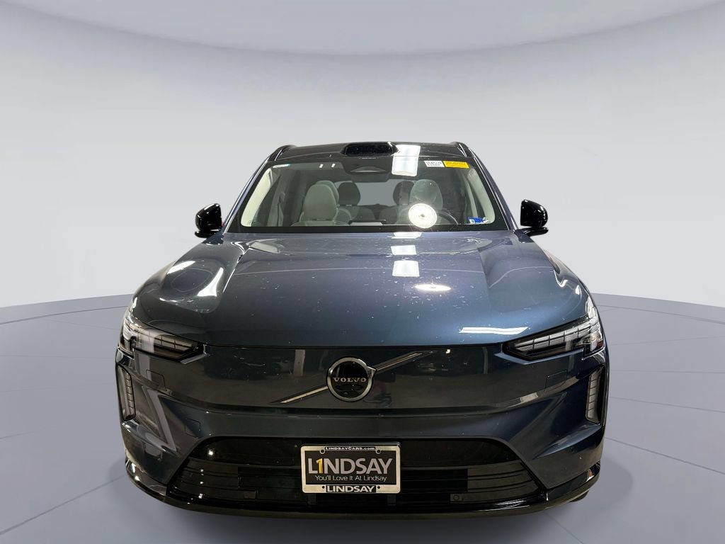 Used 2025 Volvo EX90 Ultra AWD/4WD image 2