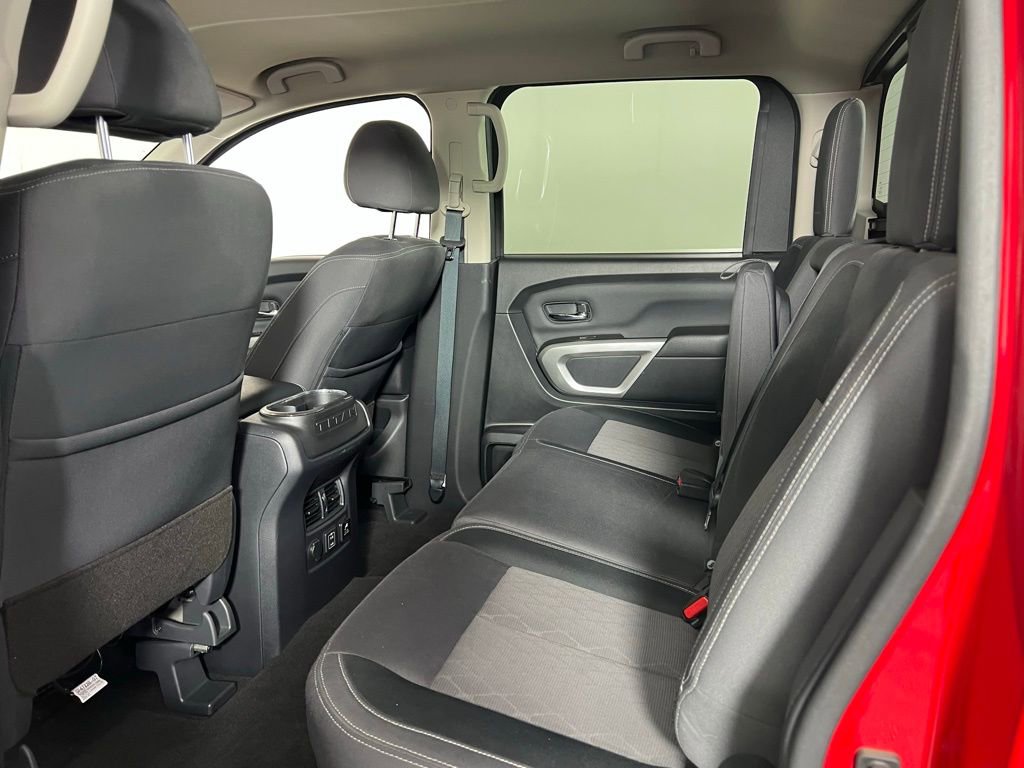 Used 2024 Nissan Titan SV w/ SV Convenience Package image 25