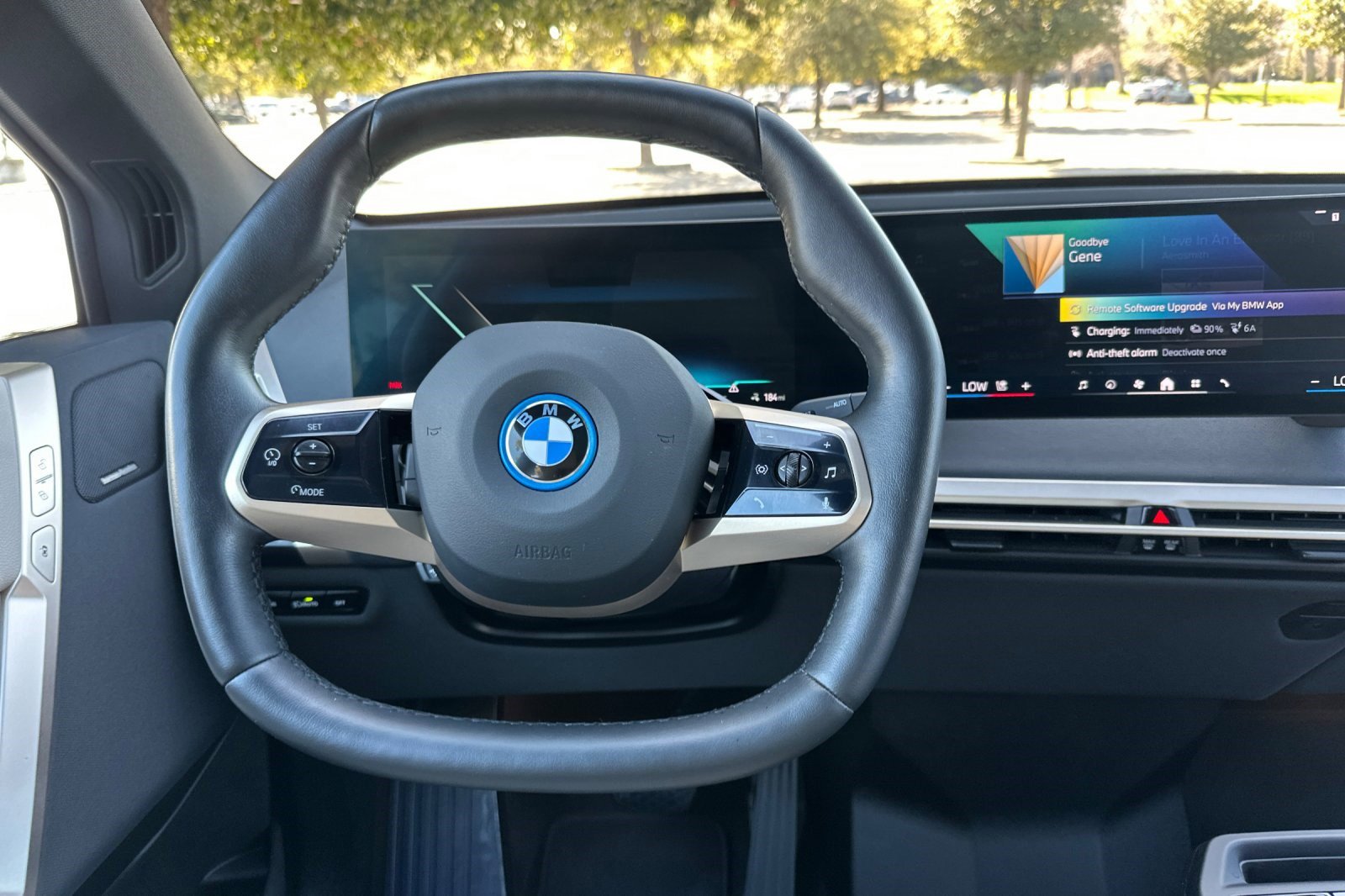 Used 2025 BMW iX xDrive50 image 18