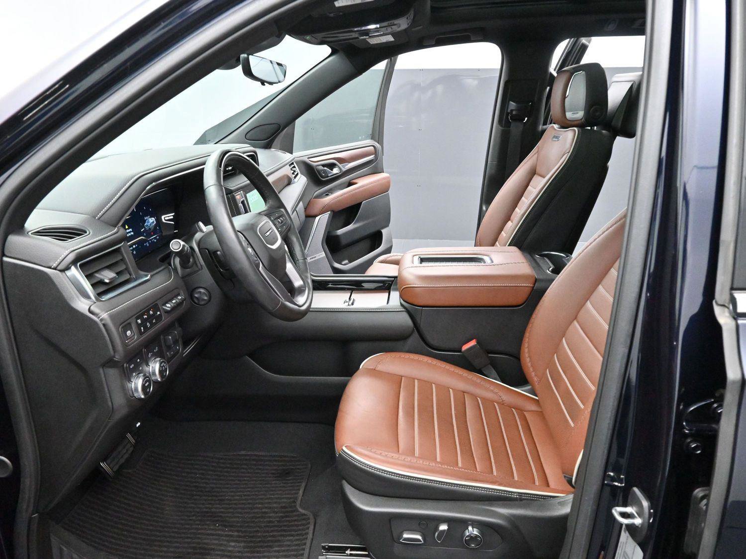 Used 2024 GMC Yukon Denali Ultimate image 12