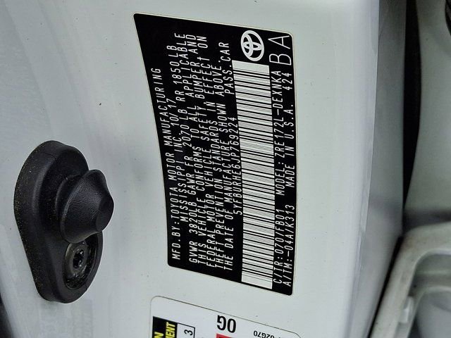 Used 2018 Toyota Corolla LE w/ LE Premium Package w/Moonroof image 30