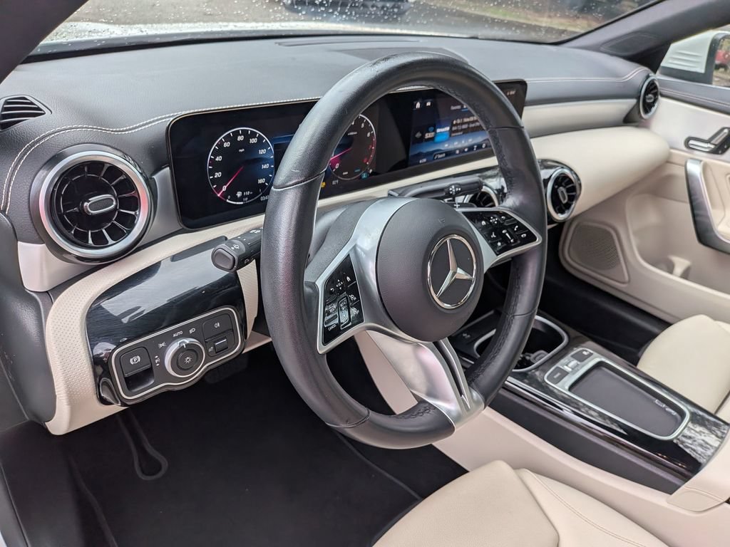 Used 2025 Mercedes-Benz CLA 250 image 34