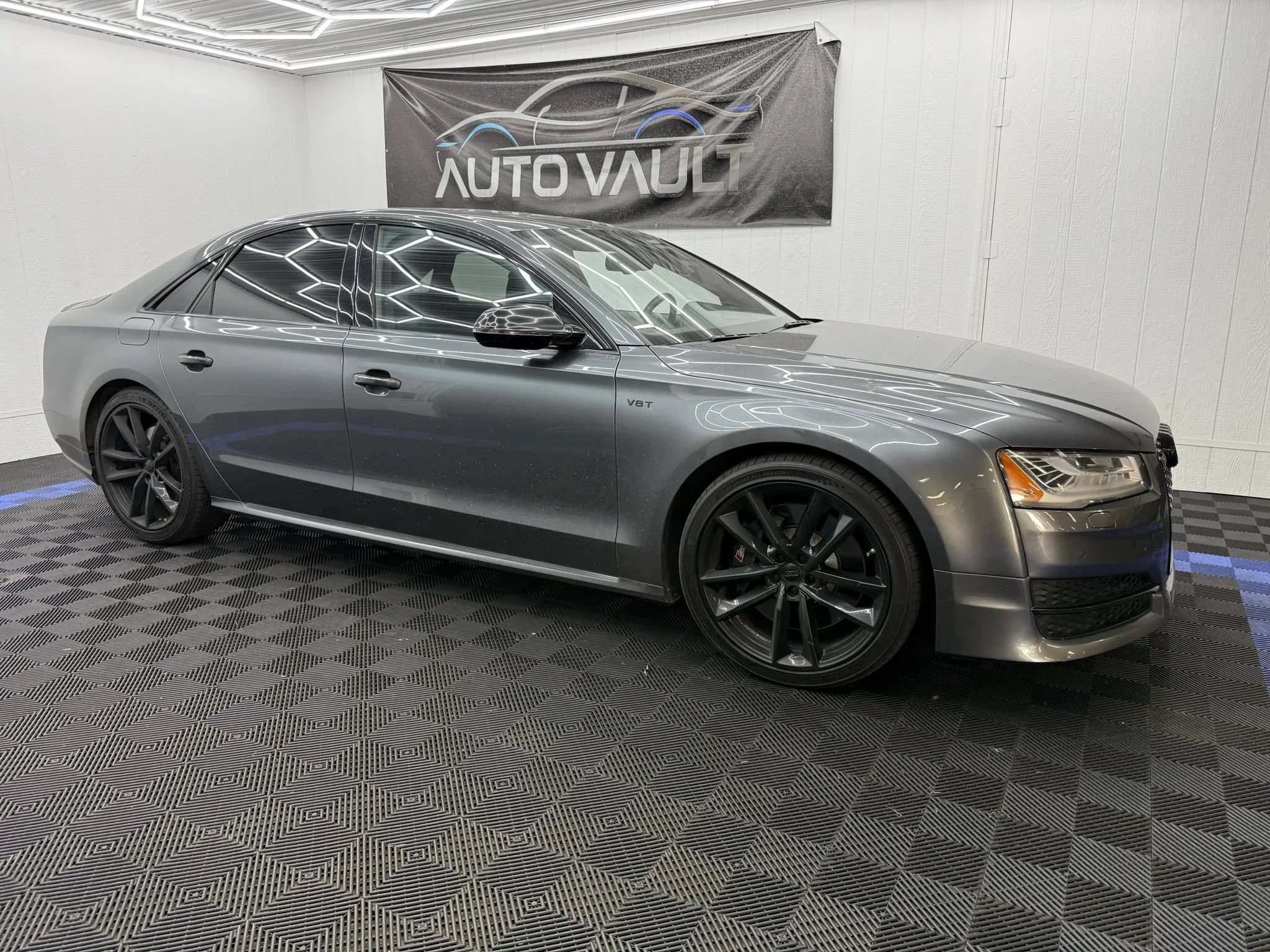 Used 2017 Audi S8 Plus w/ S8 Cold Weather Package AWD/4WD image 2