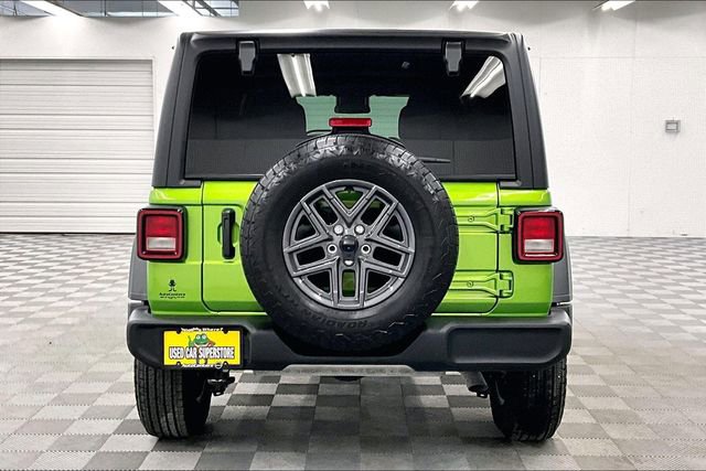 Used 2025 Jeep Wrangler Sport S image 5