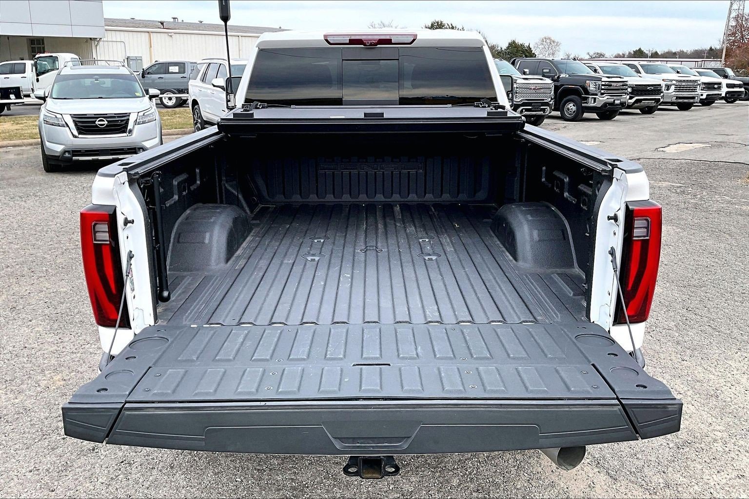 Used 2024 GMC Sierra 2500 Denali Ultimate image 30