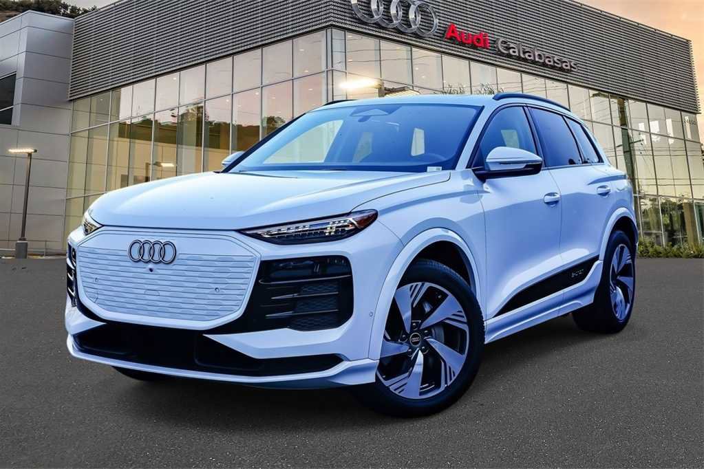 Used 2025 Audi Q6 e-tron Premium Plus w/ Premium Plus image 1