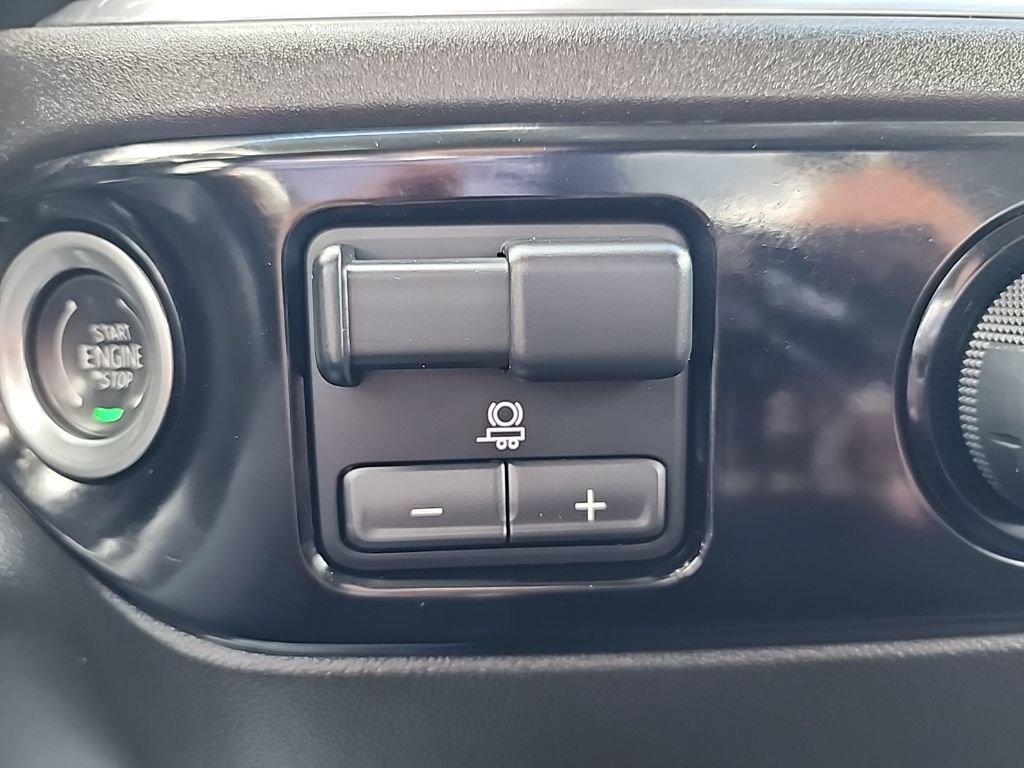 Used 2024 Chevrolet Silverado 2500 LT image 26