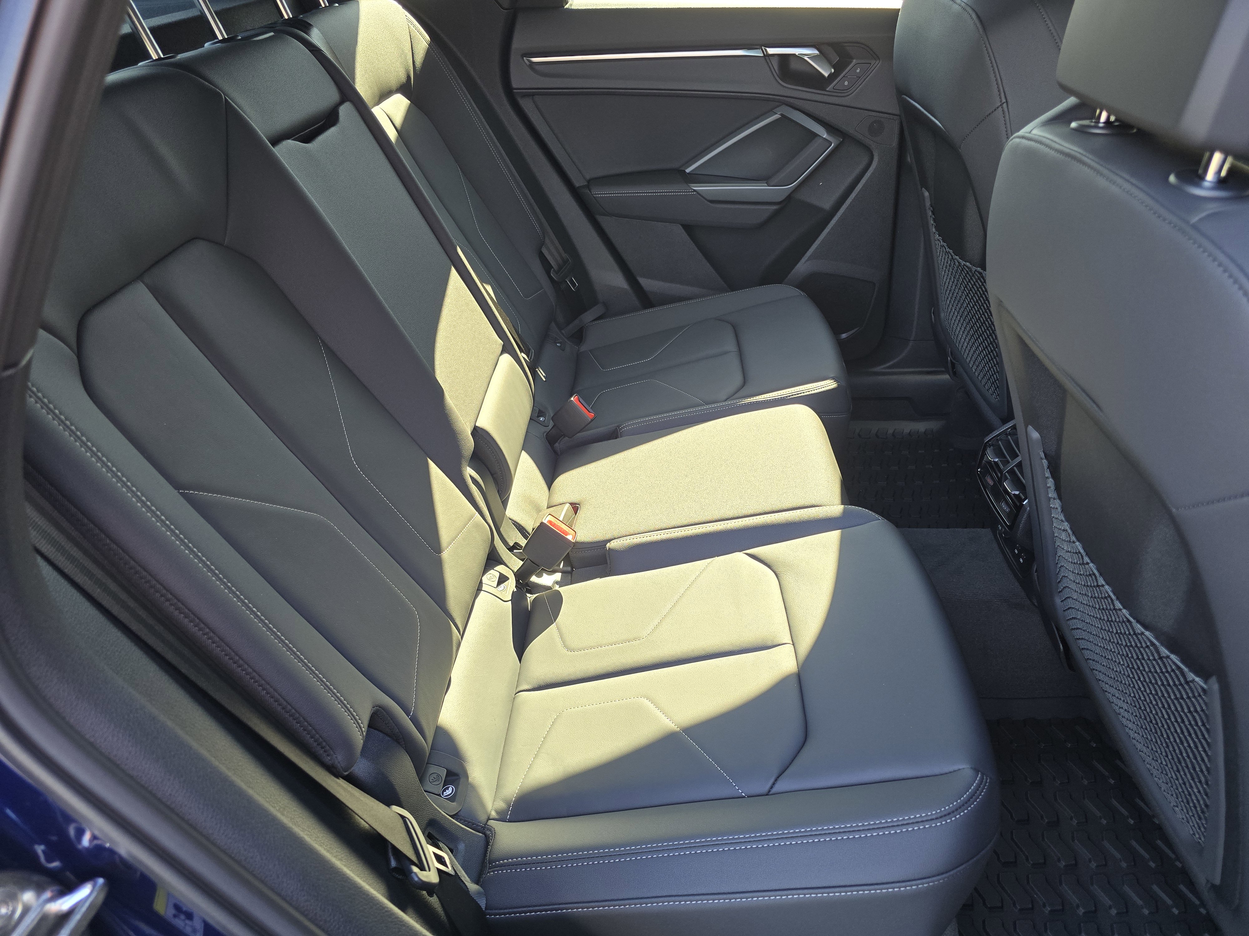 New 2025 Audi Q3 2.0T Premium image 28