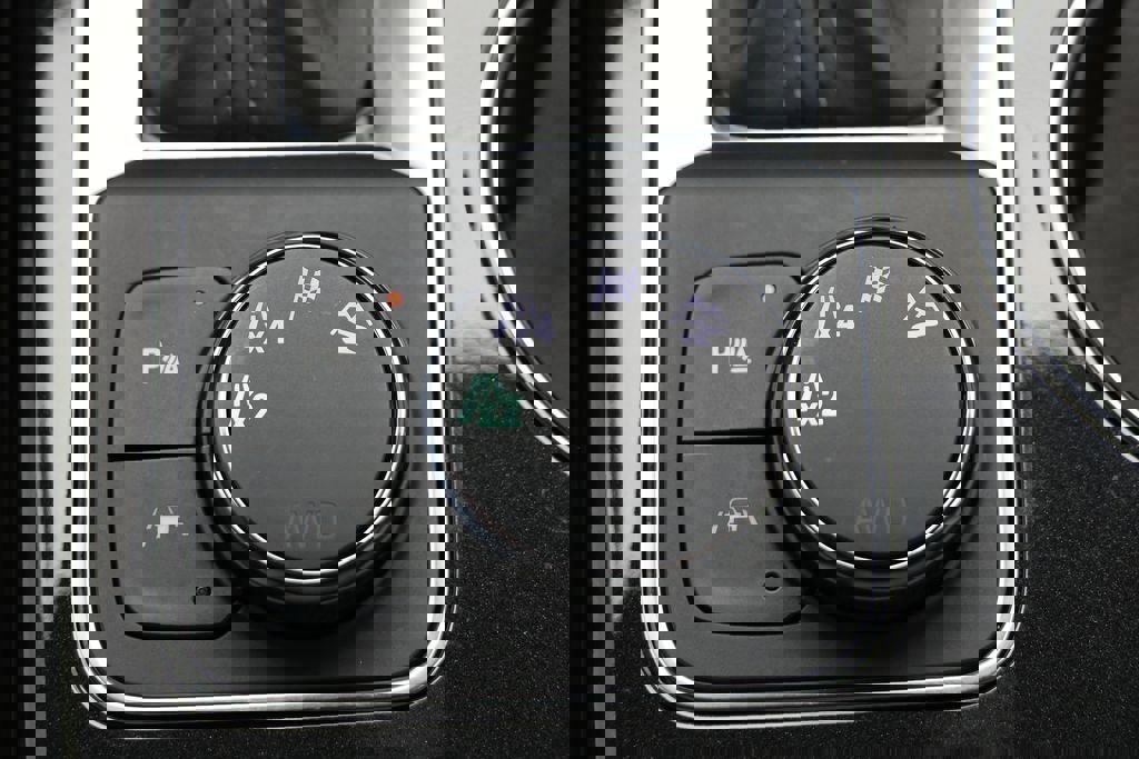 Used 2023 Chevrolet Blazer Premier w/ Enhanced Convenience Package image 27