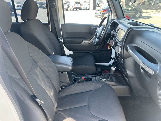 Used 2016 Jeep Wrangler Unlimited Sport w/ Connectivity Group AWD/4WD image 32