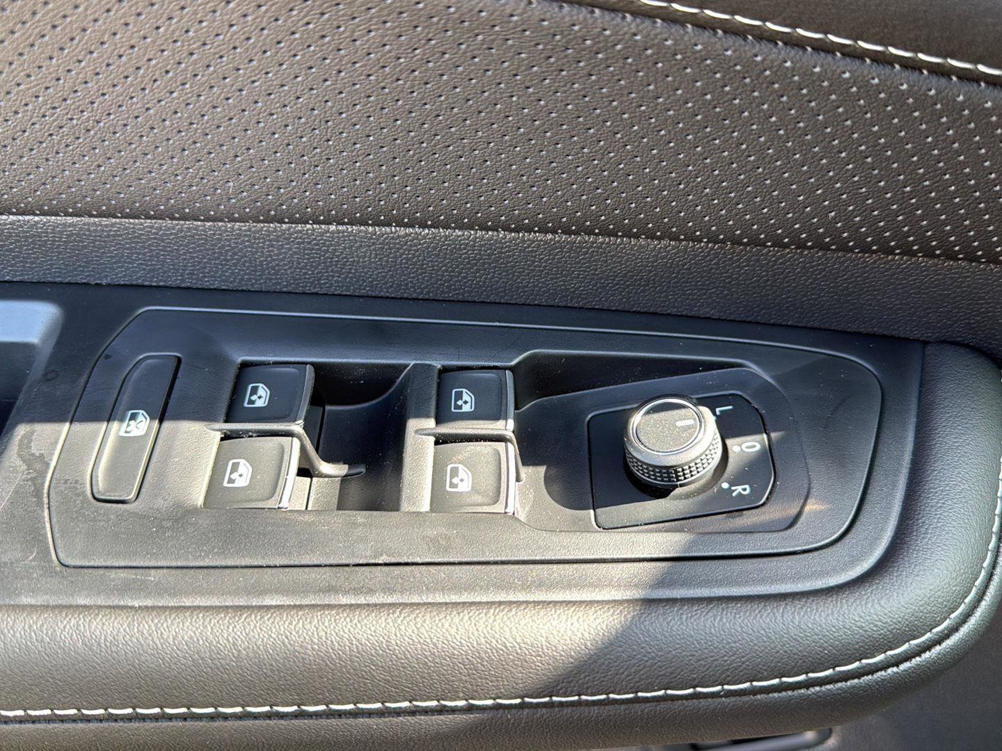 New 2026 Volkswagen Atlas SE image 12