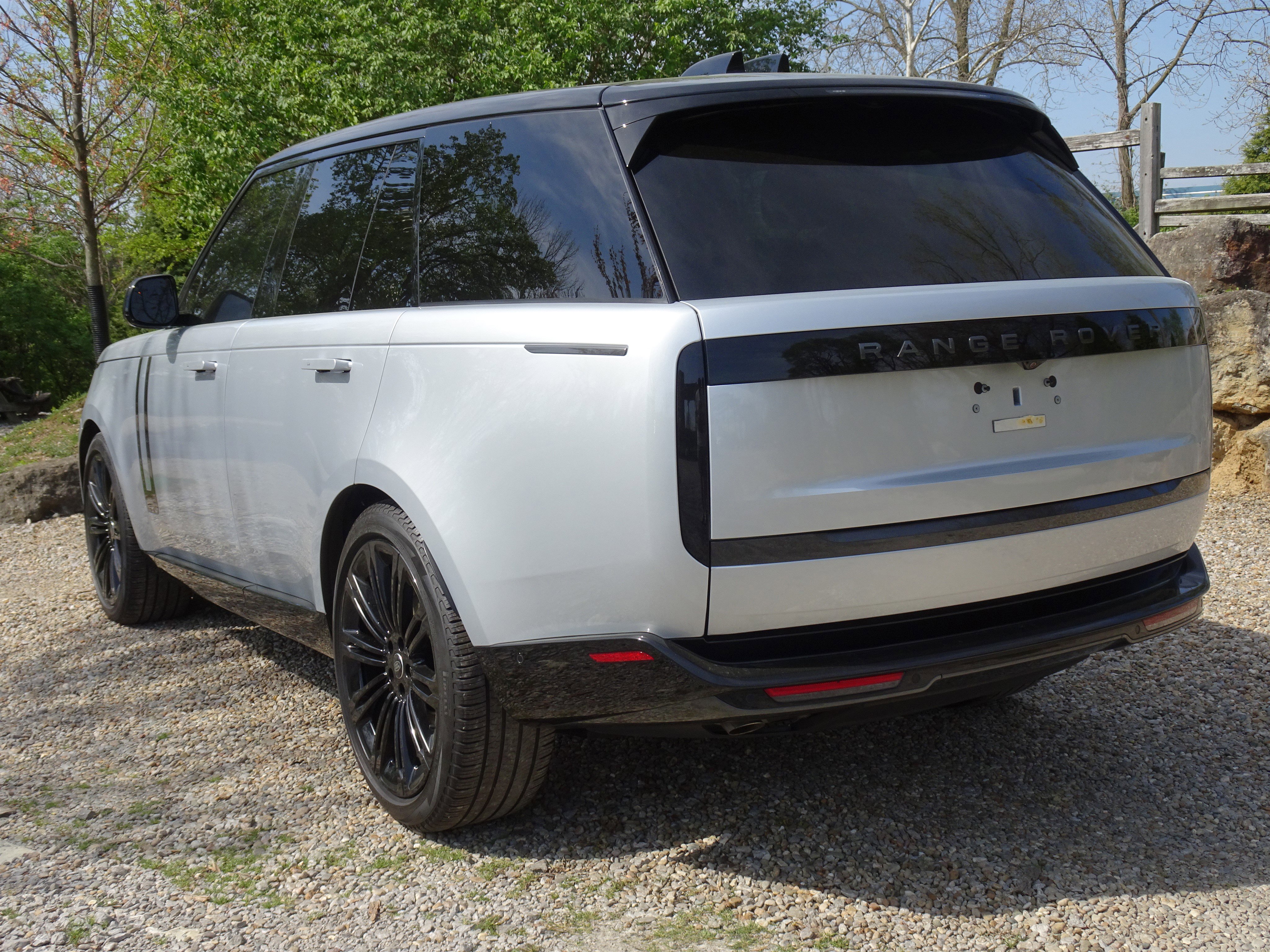 Certified 2024 Land Rover Range Rover SE AWD/4WD image 8