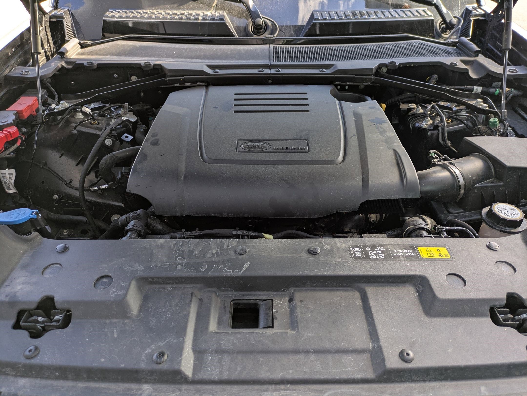 Certified 2025 Land Rover Defender 110 S image 32