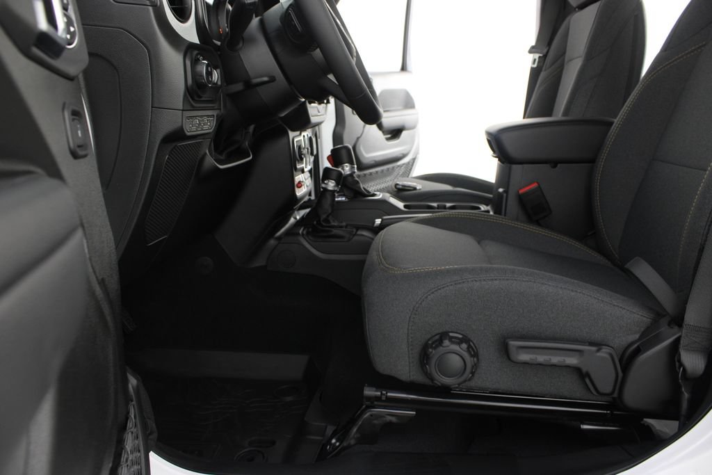 New 2026 Jeep Gladiator Sport AWD/4WD image 13