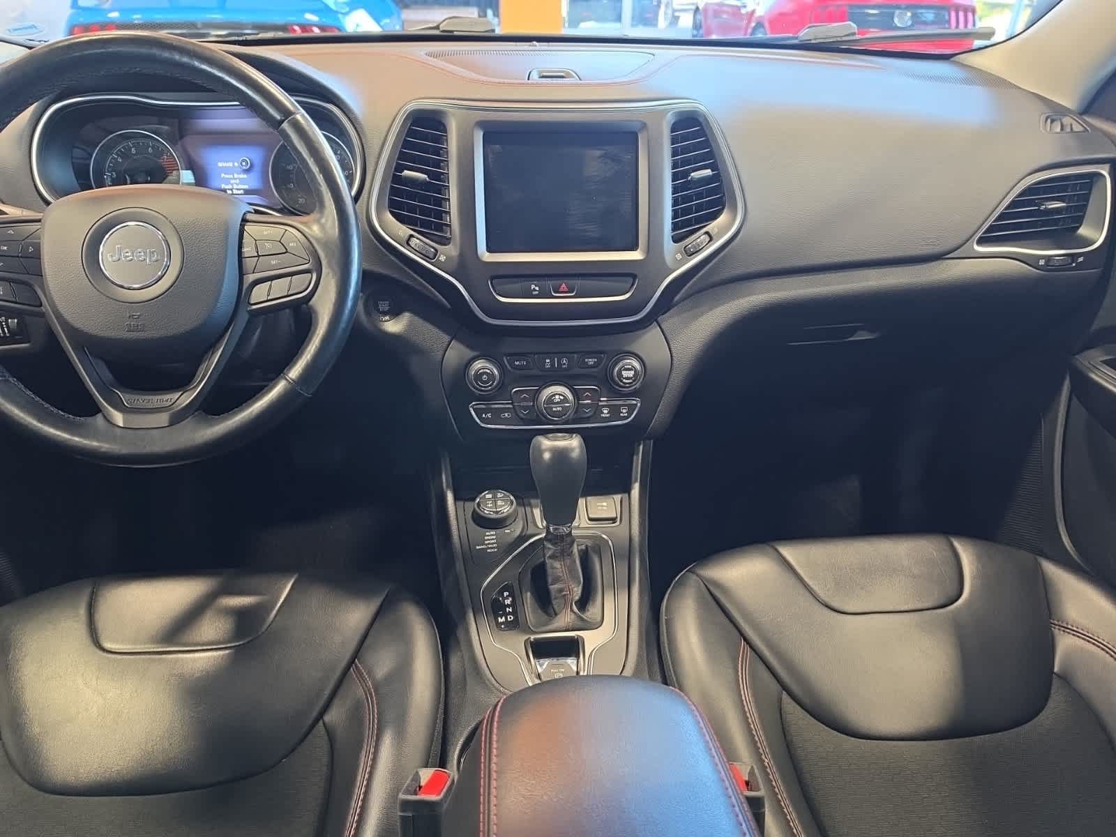 Used 2020 Jeep Cherokee Trailhawk w/ Cold Weather Group AWD/4WD image 24