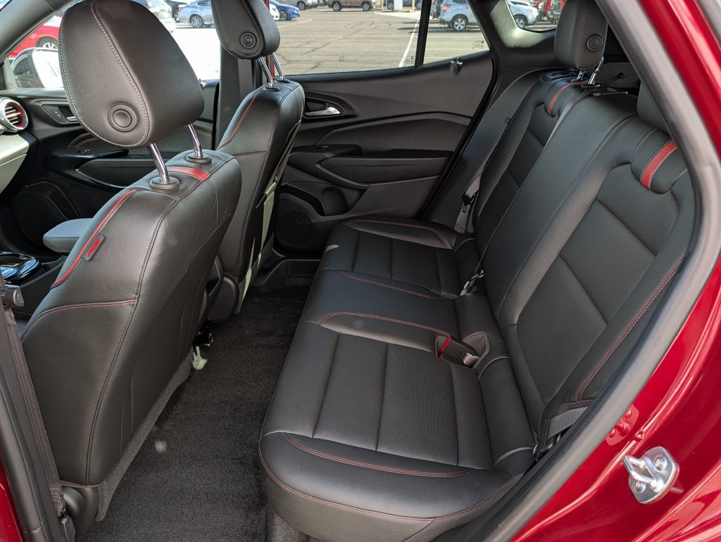 Used 2024 Chevrolet Trax RS w/ Driver Confidence Package FWD image 15