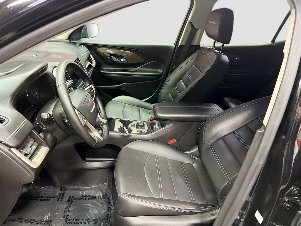 Used 2024 GMC Terrain Denali w/ Black Diamond Edition AWD/4WD image 22