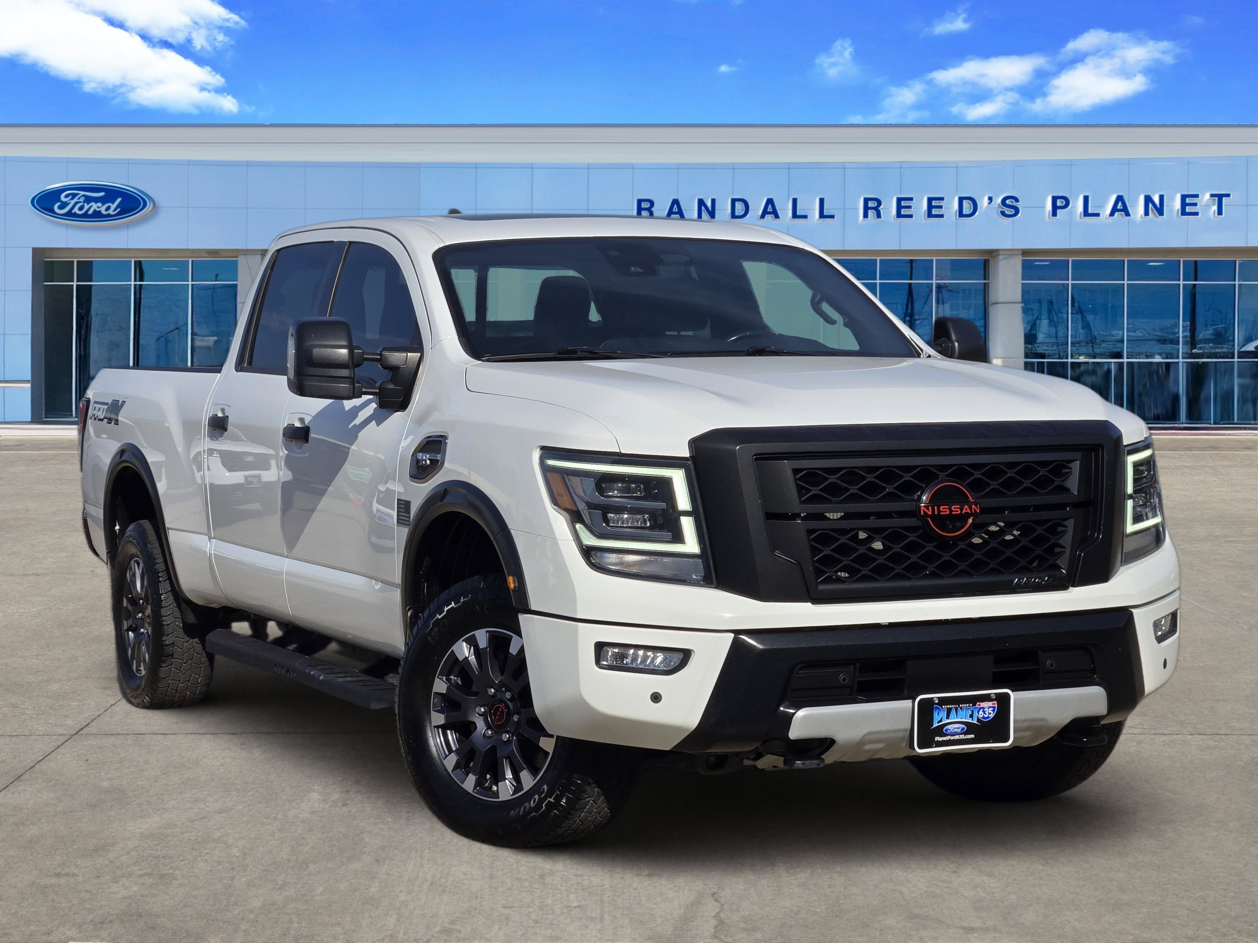 Used 2023 Nissan Titan PRO-4X w/ Pro-4x Convenience Package AWD/4WD image 1