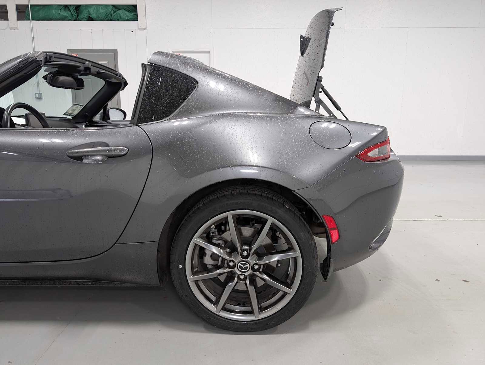 Used 2019 MAZDA MX-5 Miata RF Grand Touring image 12