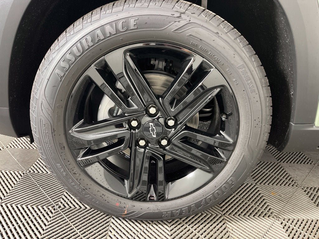New 2026 Chevrolet Trax ACTIV w/ Sunroof Package FWD image 12
