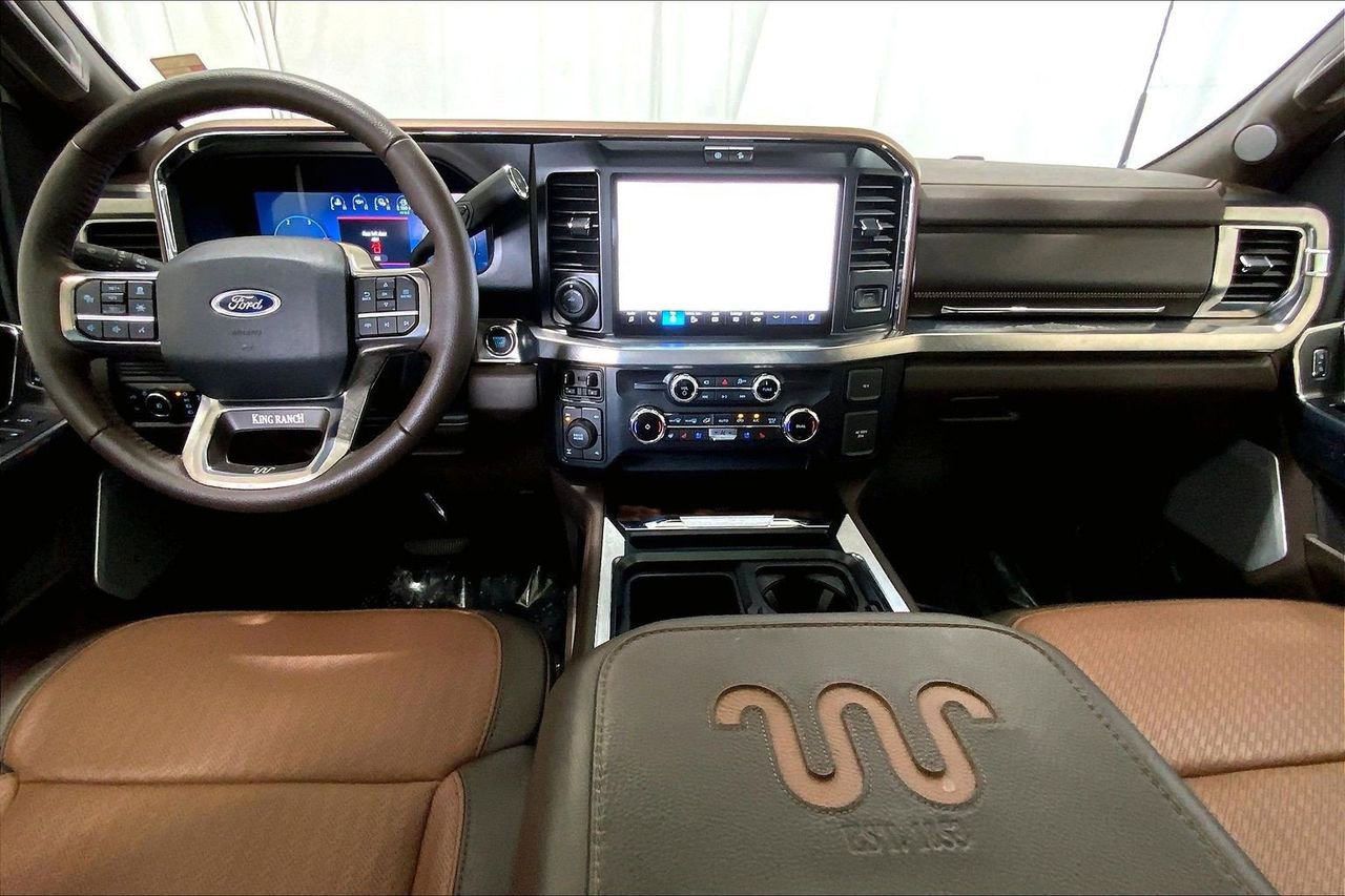 Certified 2025 Ford F350 King Ranch image 15